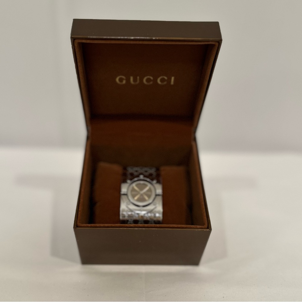 Gucci Twirl Collection Cuff Watch
